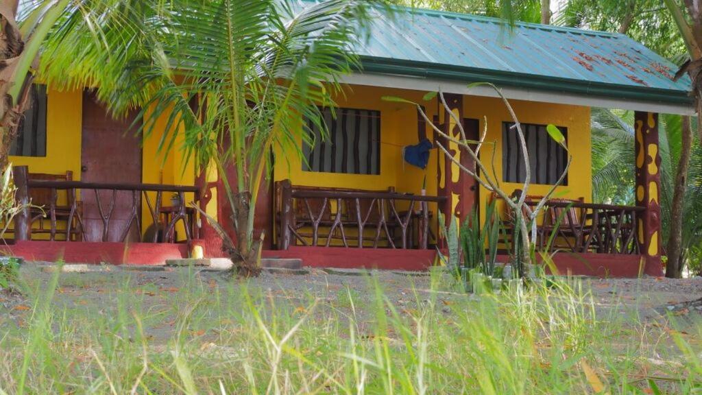 Sablayan Gustav'S Place Silver Beach Dive Resort Номер фото